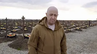 Откриха телефона на Пригожин на мястото на катастрофата (видео)