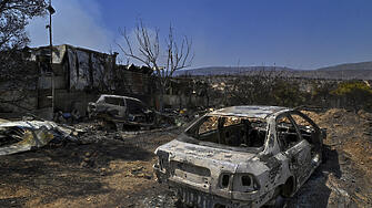 Пожарите в Гърция взеха 20 жертви и все още са извън контрол