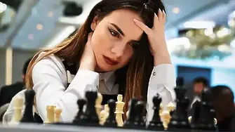 Нургюл Салимова загуби финала на Световната купа по шах, но спечели сърцата на всички българи
