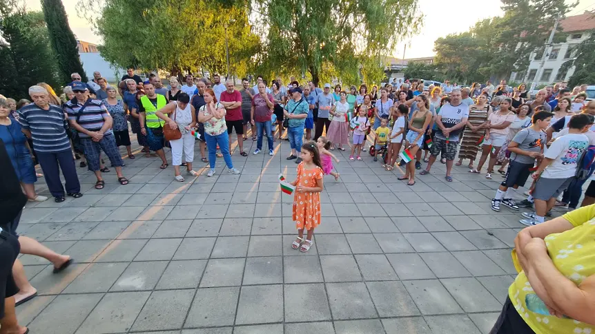 Жителите на Долно Езерово обявиха безсрочни протести