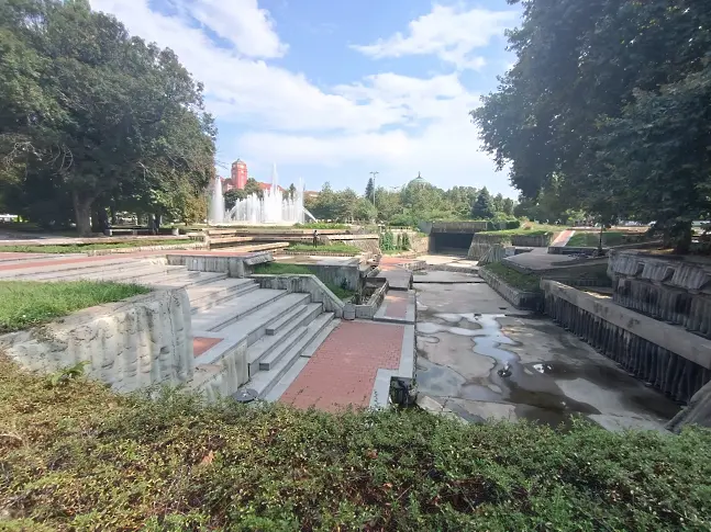 Водната каскада е изчистена и измита, до 1 септември няма осигурено водоподаване от ВиК - Плевен