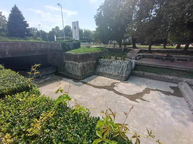 Водната каскада е изчистена и измита, до 1 септември няма осигурено водоподаване от ВиК - Плевен