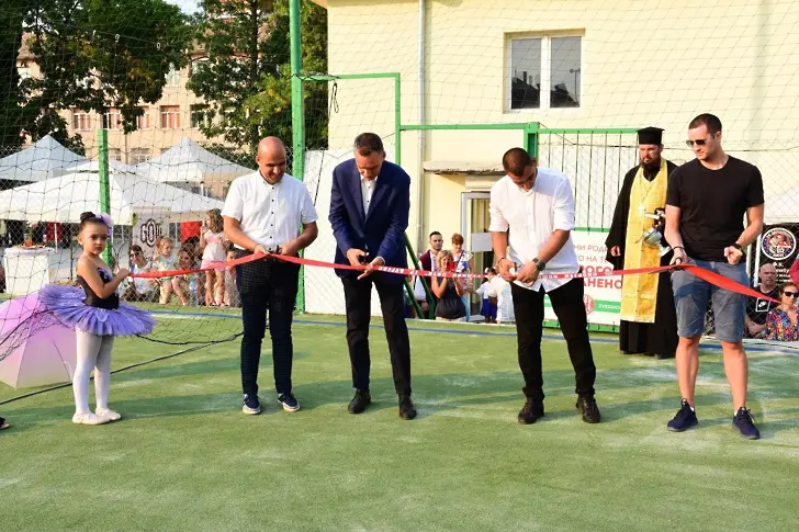 Бургас откри новото си спортно игрище