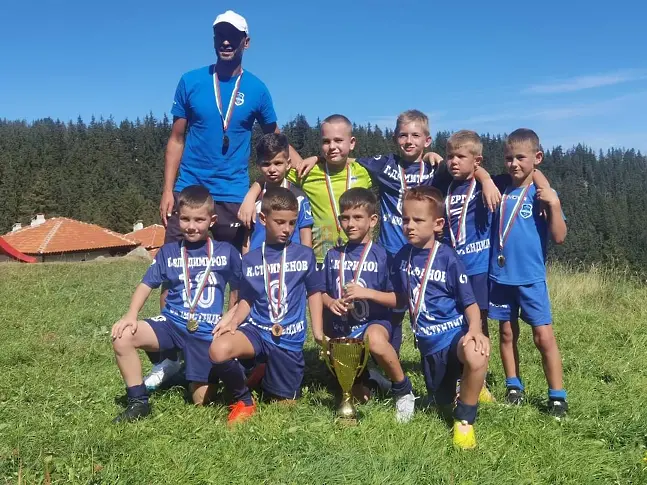 Футболен клуб ,,Кюстендил'' превзе Смолян къп 2023г