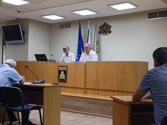 При липса на граждански интерес премина общественото обсъждане на проекта за Бюджет за 2023 г. на Община Плевен