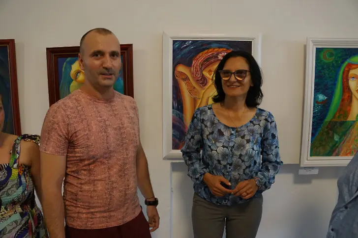 Изложба „Духовно пробуждане” в панаирните дни в град Левски/СНИМКИ/