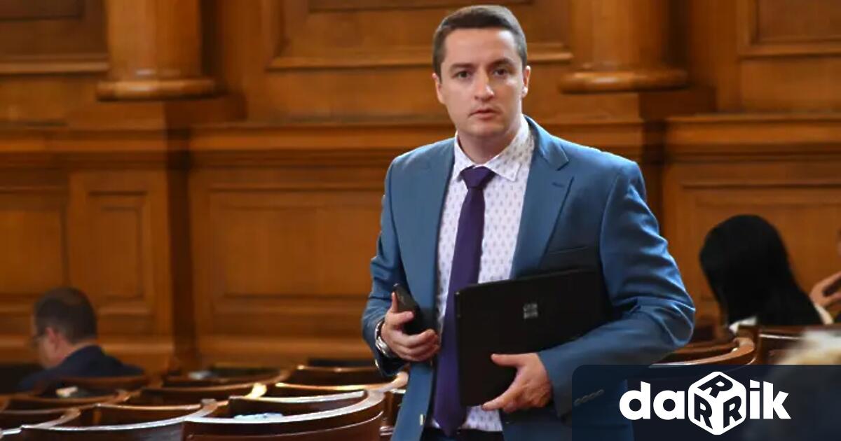 Депутатът от ПП-ДБ Явор Божанковподготви законопроект, с който президентските правомощия