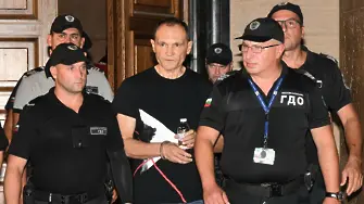 Прокуратурата: Васил Божков не се е прибрал доброволно, а е екстрадиран 
