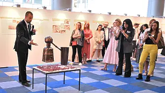 Изложба в Европейския парламент представя българските традиции в производството на розово масло