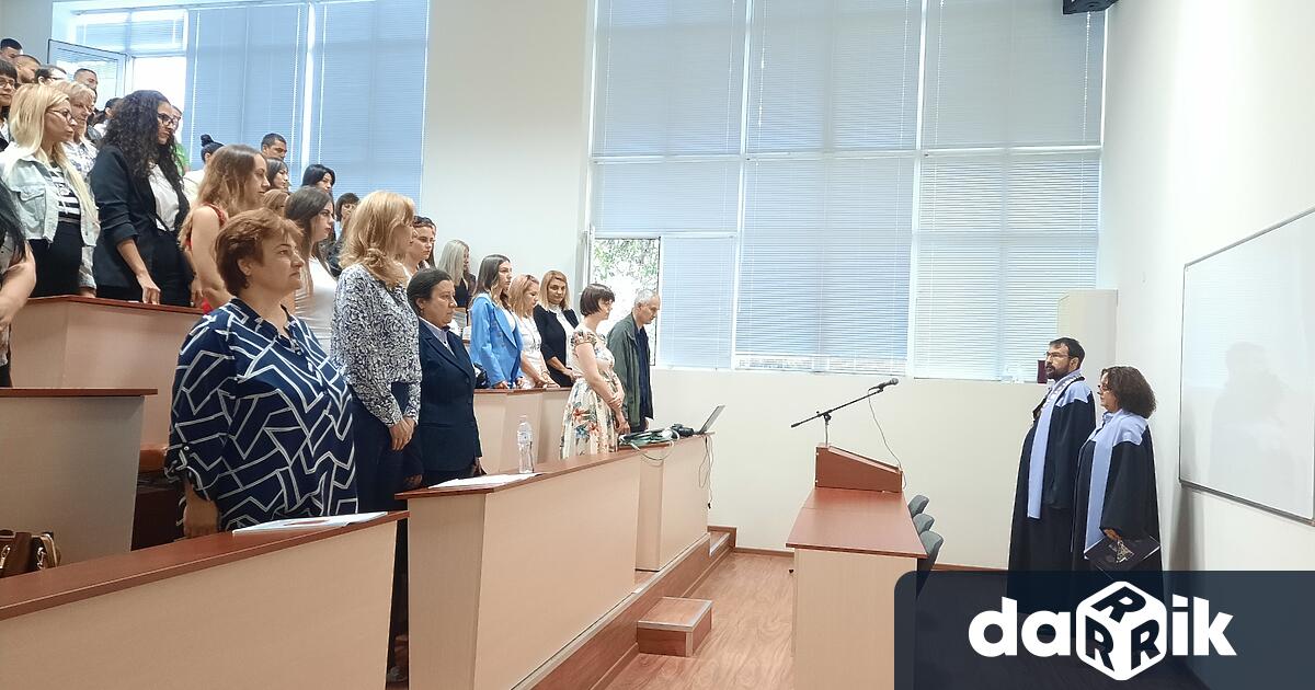 Областният управител Йорданка Костадинова бе сред гостите на тържествената церемония