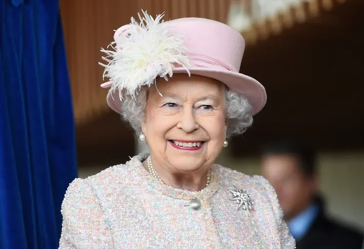 Една година от смъртта на кралица Елизабет II: 8 факта за нея, които не знаете