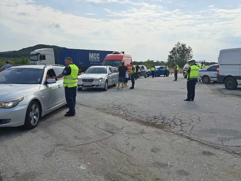 Масирана полицейка акция тече на магистрала „Тракия“