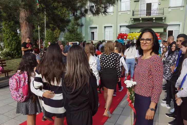 Новата учебна година беше официално открита във всички училища в община Левски
