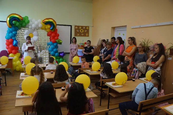 Новата учебна година беше официално открита във всички училища в община Левски