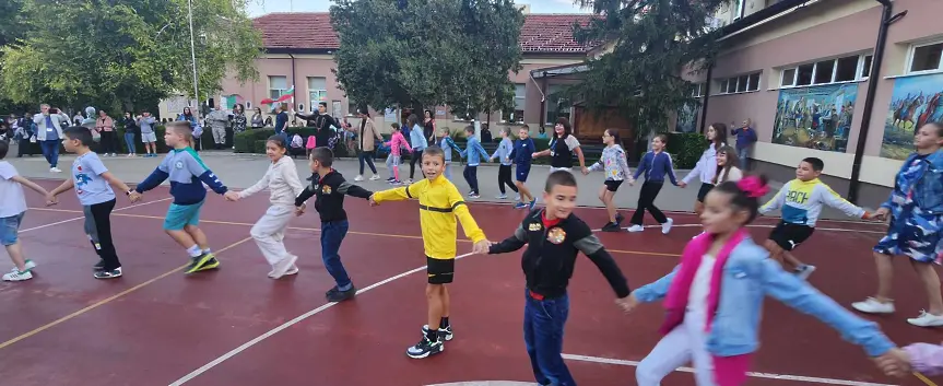 В ИНУ Христо Ботев стартира инициативата Преди часовете хорото поведете