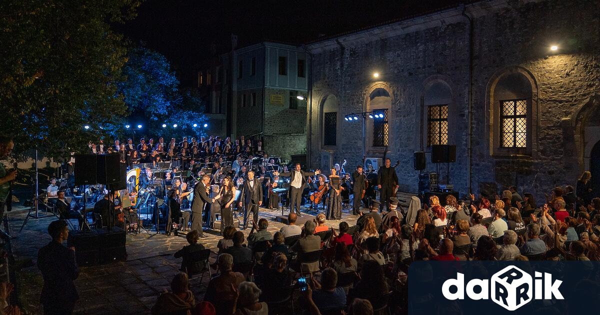 Новият творчески сезон на Опера Пловдив се открива тази вечер