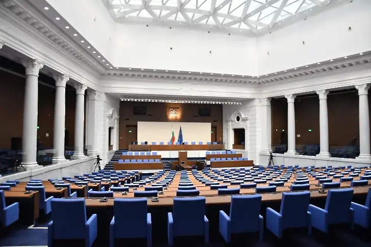 Депутатите приеха оконачателно промени във Валутния закон
