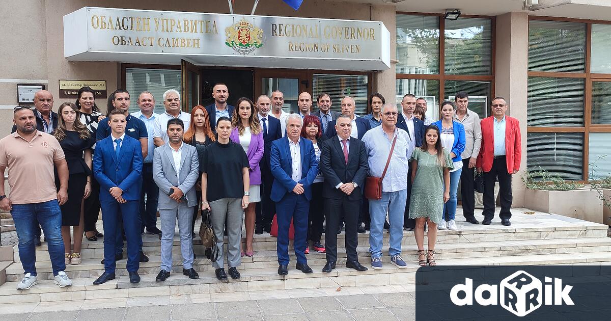 ГЕРБ – Сливен регистрира в Общинската избирателна комисия кандидатите си