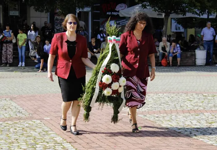 115 години независима България отбелязаха тържествено в Севлиево