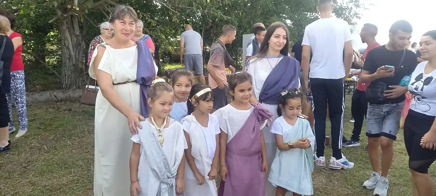 Първи античен фестивал в римското селище Улпия Ескус край Гиген/СНИМКИ/