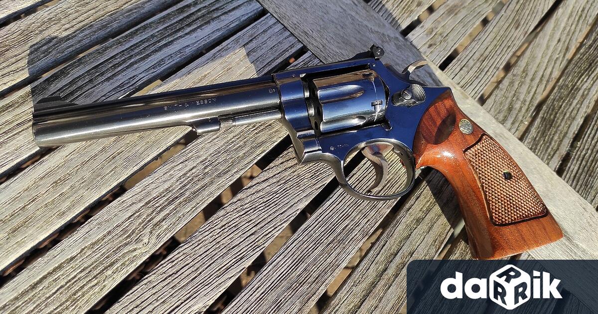 Револвер с демонтирана предпазна муфа е иззет от частен имот