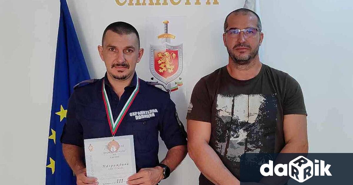 Двама силистренски полицаи се представиха достойно на състезание за Национална