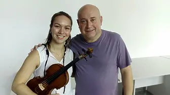 Исландската цигуларка Вера Панич в концерт на Симфониета Враца 