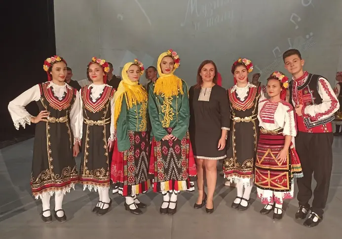 Възпитаници на НУИ Панайот Пипков участваха в концерта София е музика и танц