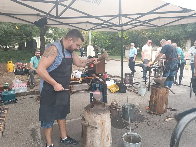 Първи ножарски пленер се провежда в Плевен/СНИМКИ/
