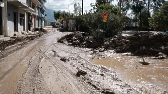 Проливни валежи в Гърция, “безмилостната” буря “Елиас”  превърна улиците на остров Евия в буйни потоци