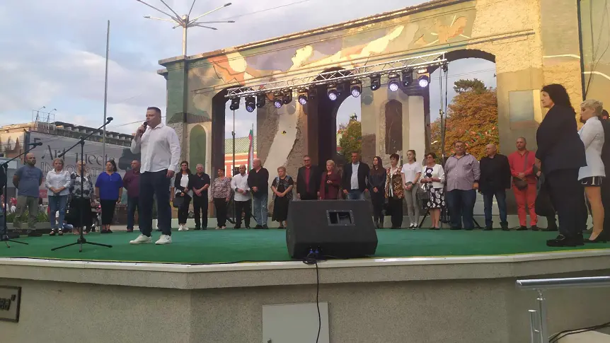 Йордан Тодоров, кандидатите за общински съветници и кметове откриха официално предизборната си кампания