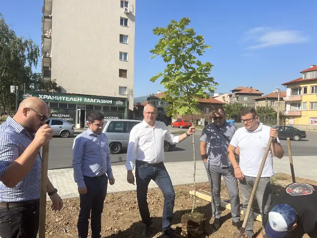 Кристиян Иванчов: Засадихме Дървото на промяната в Кюстендил