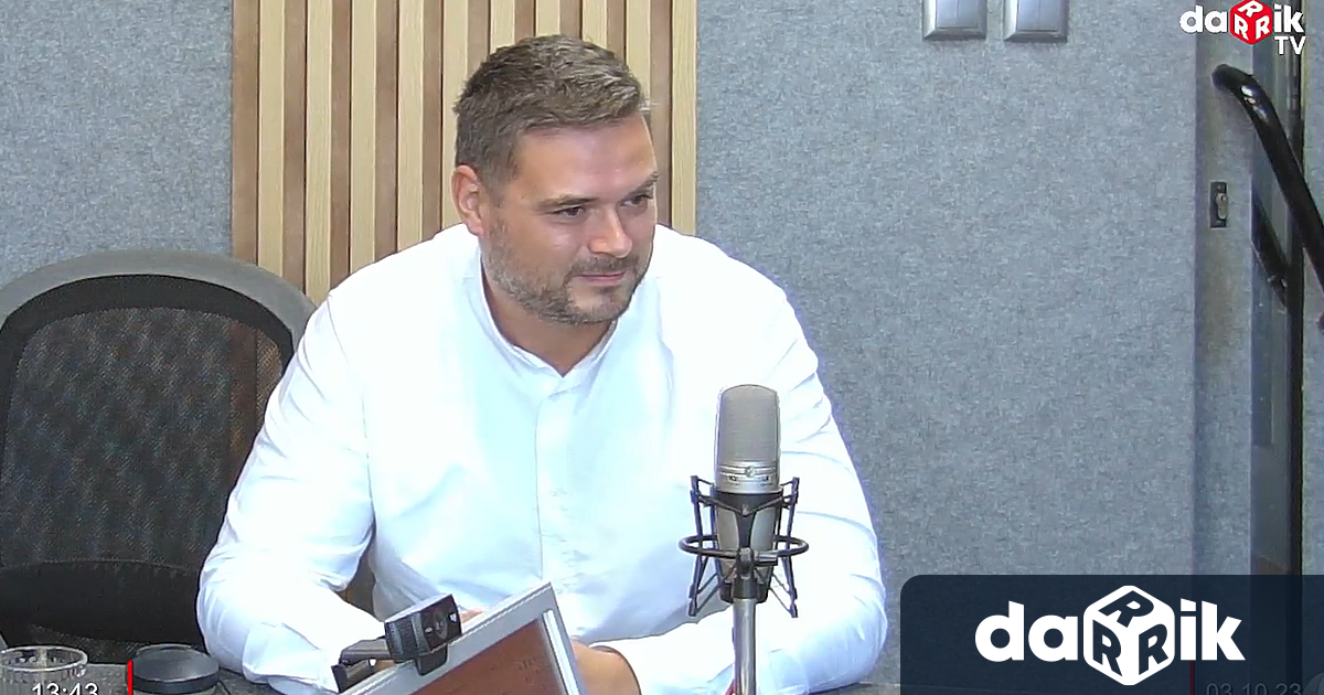 Александър 36 г е мениджър на първата българска организация по