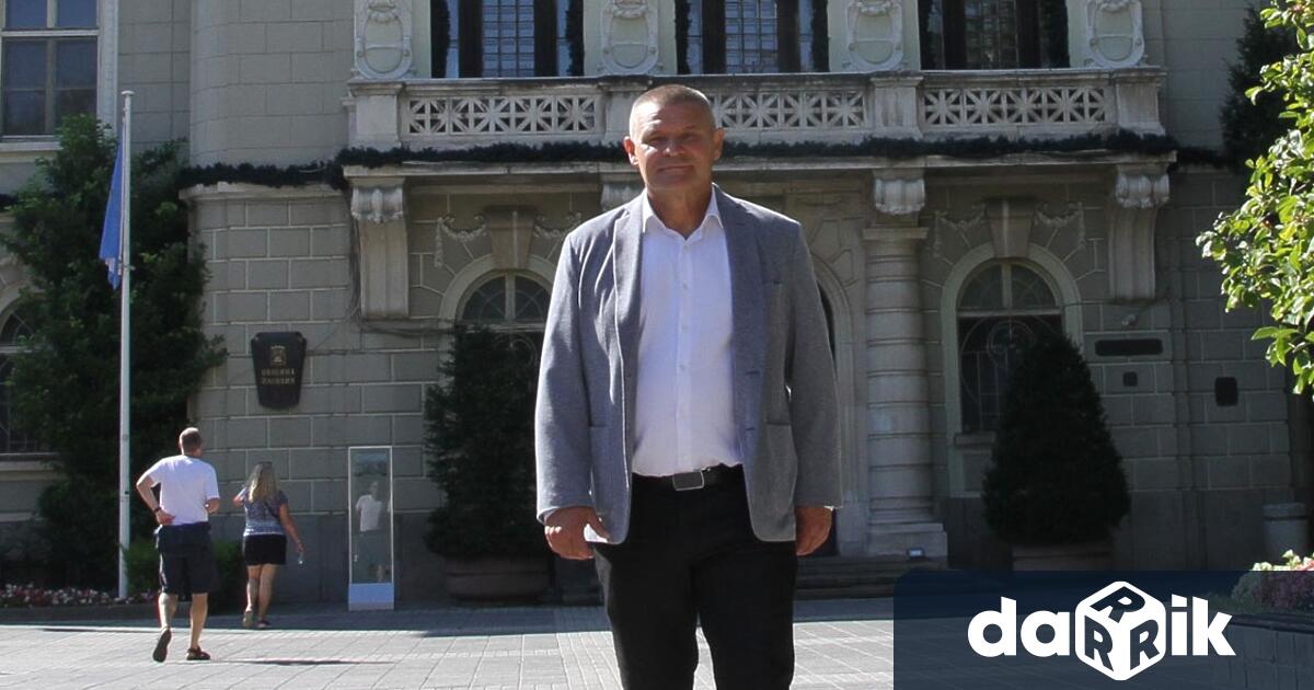 Кандидатът за кмет на Пловдив журналистът Руси Чернев призовава опонентите