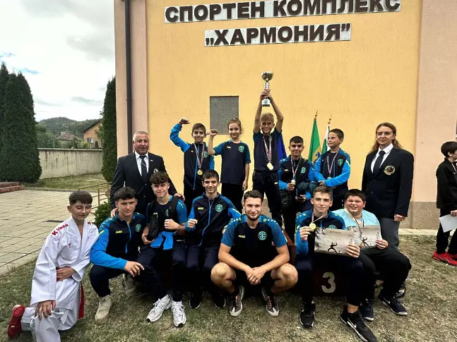 КК Шурикен са първи в крайното класиране на турнирът Челопеч Опен2023