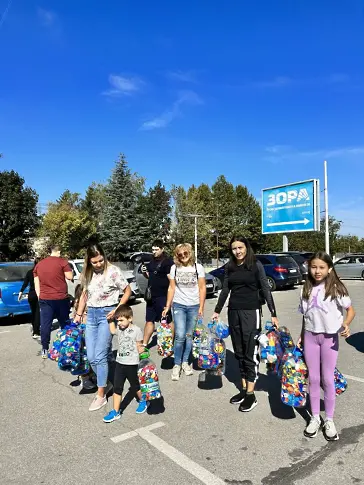 Офисът на НАП в Плевен се включи в кампания „Капачки за бъдеще“ за закупуване на поредната детска линейка