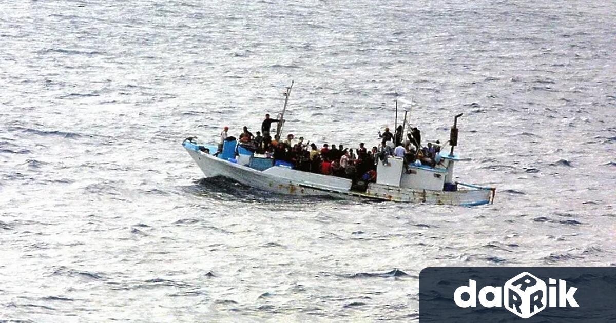 Испанската брегова охрана спаси рано тази сутрин 262 мигранти в