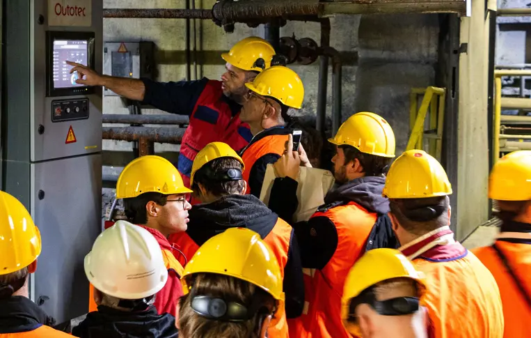 Студенти от най-стария минен университет в света посетиха „Асарел-Медет“