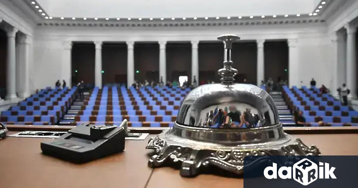 Парламентът ще гласува вота на недоверие към кабинета Денков –