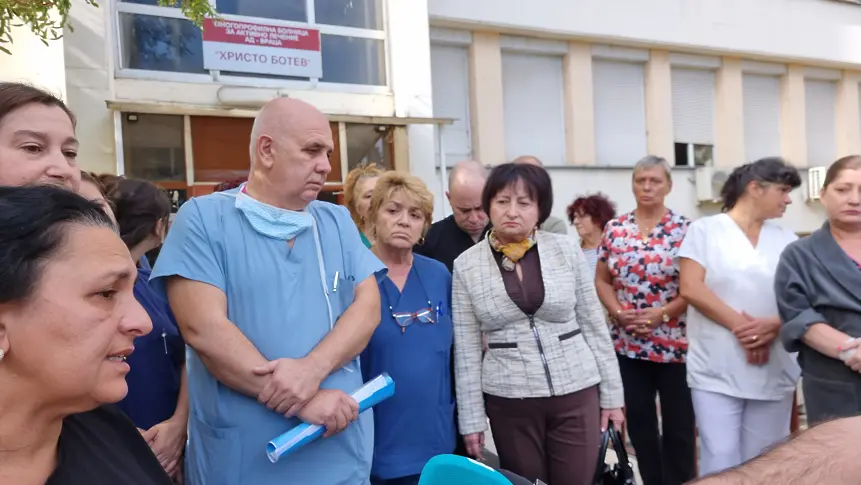 Врачанските медици излязоха на спонтанен протест срещу новия шеф на МБАЛ 