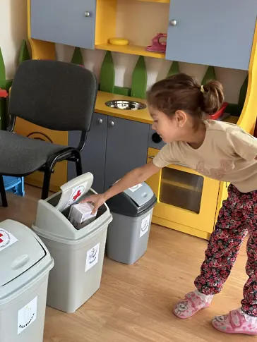 Младите червенокръстци в Ловеч с интерактивни игри обучения по първа помощ и разделно сметосъбиране