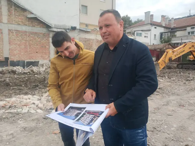 Георги Кузманов направи първа копка на нова сграда: Хората са най-важния ни капитал