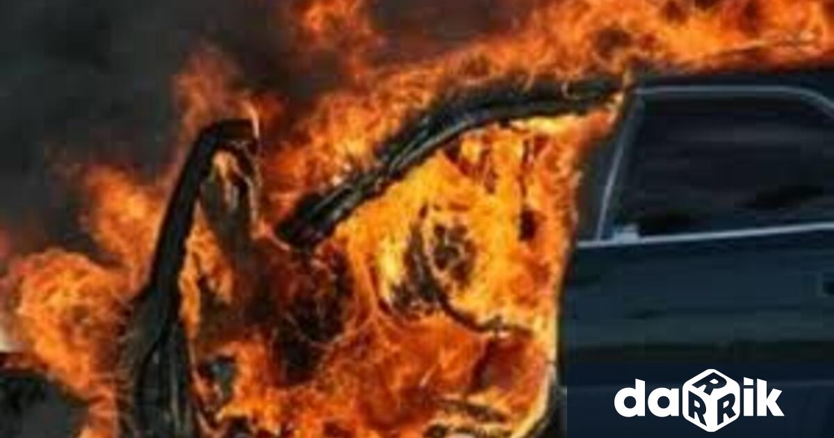 Техническа неизправност е довела до запалване на лек автомобил Ауди