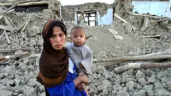 Останахме без нищо: Оцелелите от земетресението в Афганистан разказват за травмите