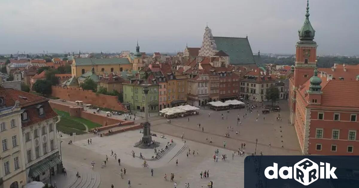 Полицията отцепи пл. Пилсудски в центъра на Варшава заради бомбена