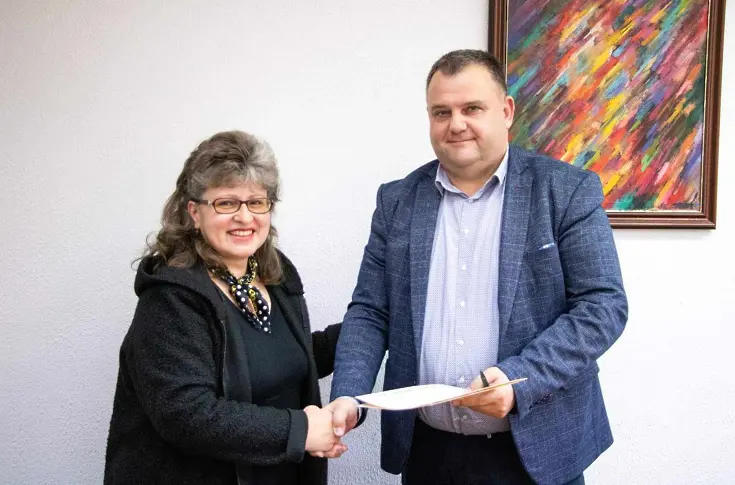 „Асарел-Медет“ АД дари средства за климатици на ДКЦ-1 ЕООД-Панагюрище