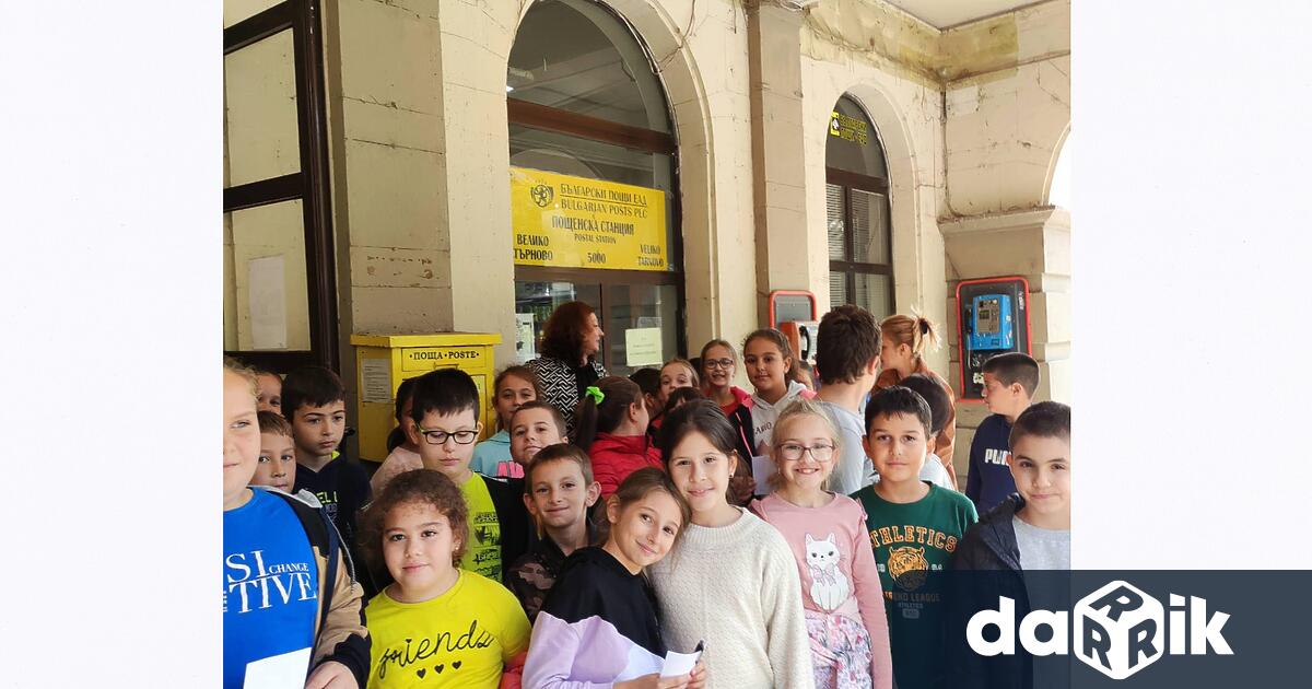 В Деня на отворените врати, около 40 ученици посетиха Централна