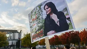 Махса Амини и иранското протестно движение спечелиха наградата „Сахаров“