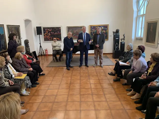 Георг Спартански: Когато човек прави нещо за себе си, то умира заедно с него - когато го прави за другите, то остава да живее вечно