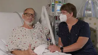 Един месец след операцията: Как се живее с трансплантирано сърце от прасе (видео)